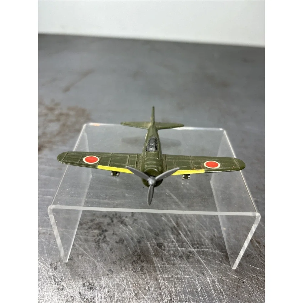In Air Die Cast‎ Flyers Mitsubishi Zero 1/100 Scale  BOMBER AIRPLANE